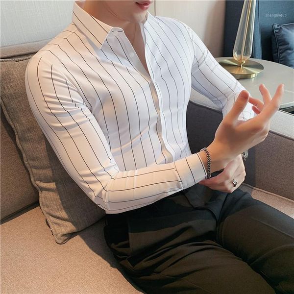 men's dress shirts quality autumn winter long sleeve striped men clothing 2021 simple plus size business formal wear slim fit chemise h, White;black 
men's dress shirts quality autumn winter long sleeve striped men clothing 2021 simple plus size business formal wear slim fit chemise h, White;black