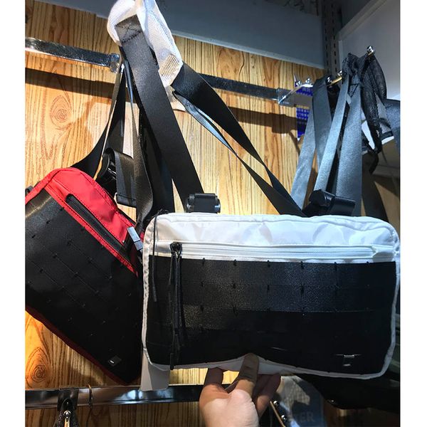 hip hop new alyx mesh bags functional alyx tactical chest bag fashion kanye west black green alyx bags women men chest bag c0225
hip hop new alyx mesh bags functional alyx tactical chest bag fashion kanye west black green alyx bags women men chest bag c0225