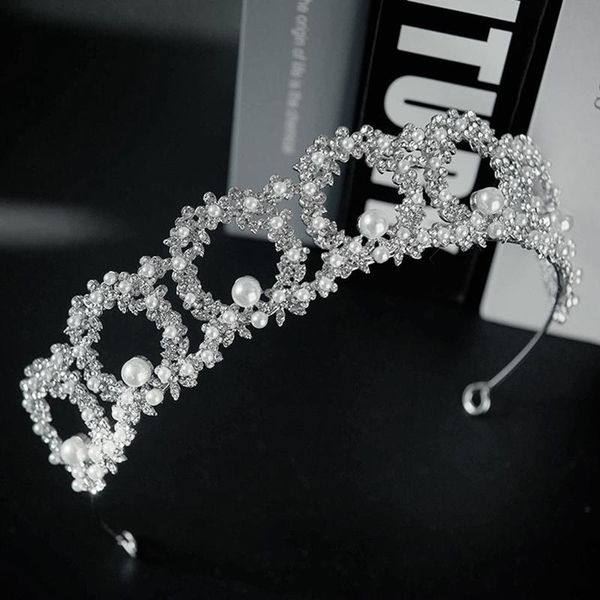hair clips & barrettes bridal crown headwear hollow circle rhinestones inlaid retro headdress luxury wedding birthday accessories ea, Golden;silver
hair clips & barrettes bridal crown headwear hollow circle rhinestones inlaid retro headdress luxury wedding birthday accessories ea, Golden;silver