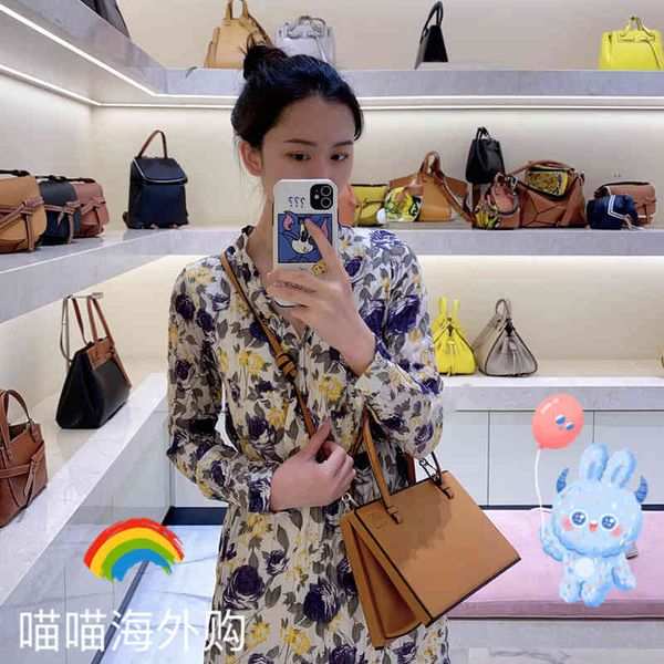bag holderloewe / luo yiwei women's bunny red star plush tail mini rabbit shoulder messenger baghandbag hook
bag holderloewe / luo yiwei women's bunny red star plush tail mini rabbit shoulder messenger baghandbag hook