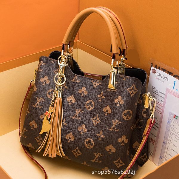 genuine leather bags 2021 new messenger shoulder bag large capacity casual totes bucket bag women purse and handbags sac a main
genuine leather bags 2021 new messenger shoulder bag large capacity casual totes bucket bag women purse and handbags sac a main