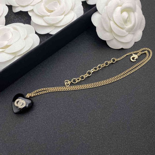 design jewelry black peach heart neck women's classic gold small fragrance love clavicle chain versatile necklace, Silver
design jewelry black peach heart neck women's classic gold small fragrance love clavicle chain versatile necklace, Silver