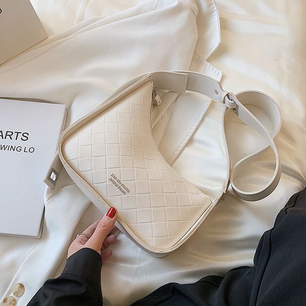 2021 fashion korean single shoulder messenger bag women's trend simple underarm bag
2021 fashion korean single shoulder messenger bag women's trend simple underarm bag