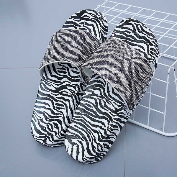 summer new plate slippers color blocking sandals women beach shoes all-match selling styles fashion, Black
summer new plate slippers color blocking sandals women beach shoes all-match selling styles fashion, Black