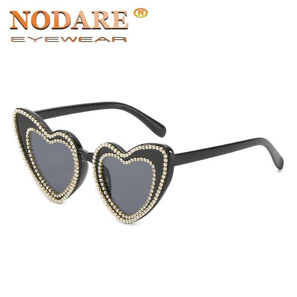 2021 new personality diamond sunglasses fashion pink peach heart eyewear, White;black
2021 new personality diamond sunglasses fashion pink peach heart eyewear, White;black