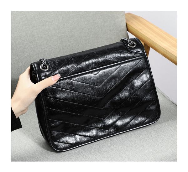 2021new luxury designer bag genuine leather cowhide high-quality good texture large-capacity ladies handbag fashionable and high-end
2021new luxury designer bag genuine leather cowhide high-quality good texture large-capacity ladies handbag fashionable and high-end