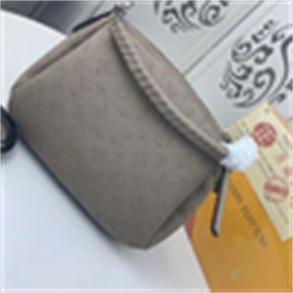 iconic brand messenger designer shoulder luxury m50068 hollow totes leather handbags bag female handles bag bags shoulder cross bag body
iconic brand messenger designer shoulder luxury m50068 hollow totes leather handbags bag female handles bag bags shoulder cross bag body