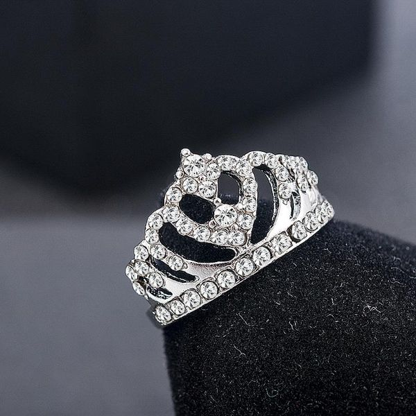 cluster rings fashion crown shape rhinestone crystal women girl wedding bridal party ring jewelry, Golden;silver
cluster rings fashion crown shape rhinestone crystal women girl wedding bridal party ring jewelry, Golden;silver