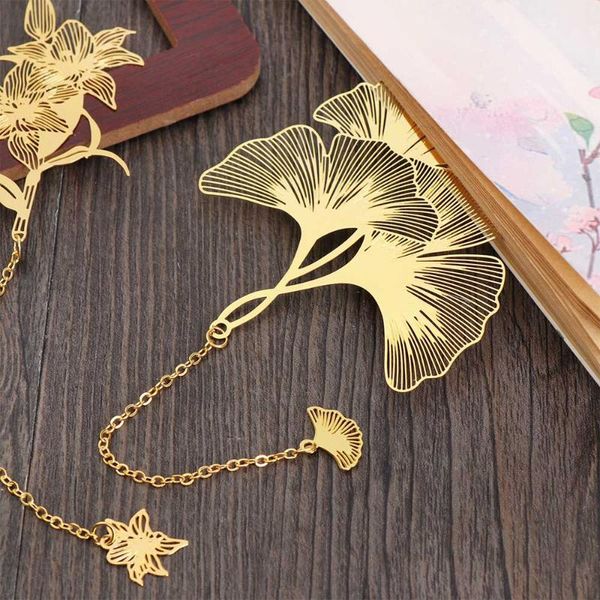 1pc chinese style metal hollow bookmark lotus lotus leaf bookmark creative stationery fine holiday gifts school office supplies
1pc chinese style metal hollow bookmark lotus lotus leaf bookmark creative stationery fine holiday gifts school office supplies