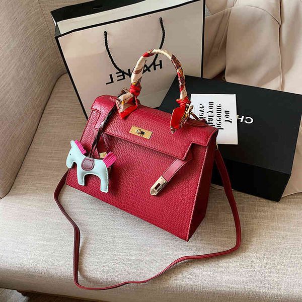 wedding bag bride's red women's 2021 new hand net engagement large capacity foreign style diana
wedding bag bride's red women's 2021 new hand net engagement large capacity foreign style diana