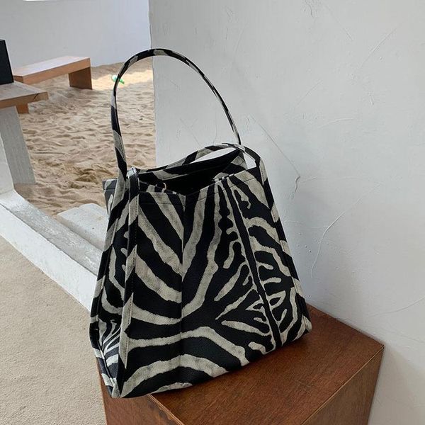 waist bags grape advanced black and white striped bag 2021 fashion high capacity tote shopping one shoulder handbag
waist bags grape advanced black and white striped bag 2021 fashion high capacity tote shopping one shoulder handbag