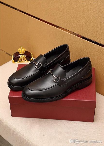 fashion design suede leather mens loafers black brown green casual fashion dress shoes for wedding party monk strap men shoes size 39-45
fashion design suede leather mens loafers black brown green casual fashion dress shoes for wedding party monk strap men shoes size 39-45