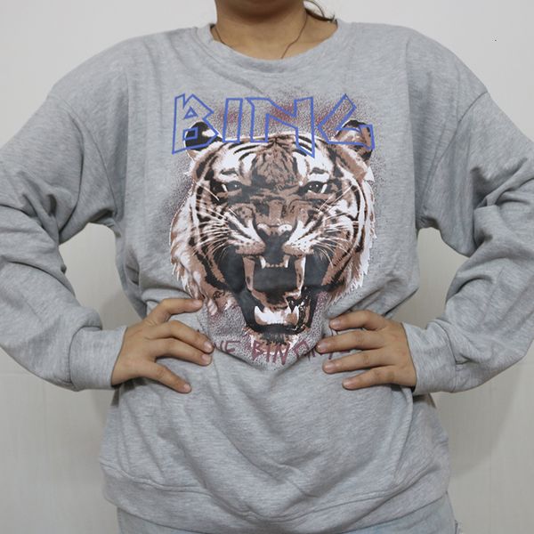 2021 new gray roaring tiger letter print pattern vintage women autumn cotton warm winter loose pullover girl sweatshirt zw5l, Black
2021 new gray roaring tiger letter print pattern vintage women autumn cotton warm winter loose pullover girl sweatshirt zw5l, Black