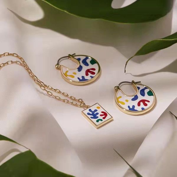 pendant necklaces ins fashion enamel abstract pattern square card necklace stainless steel gold chain for women girl party jewelry, Silver 
pendant necklaces ins fashion enamel abstract pattern square card necklace stainless steel gold chain for women girl party jewelry, Silver