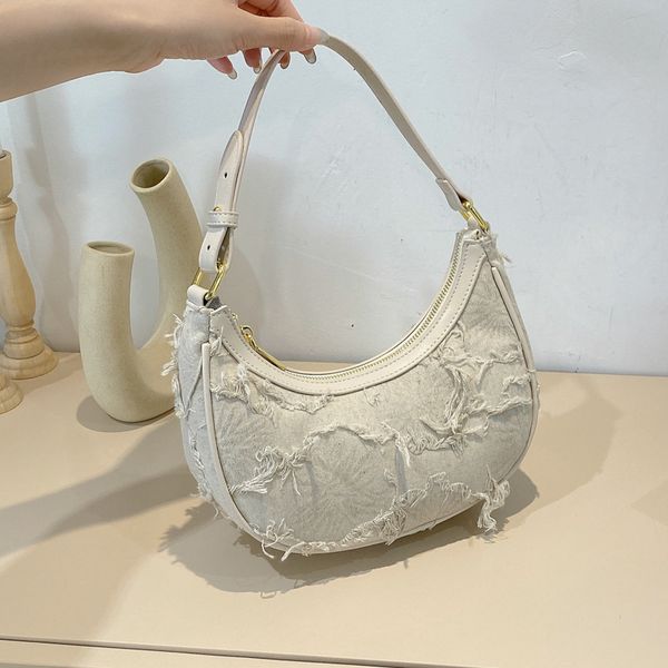 new summer canvas 2021 street female bag trend messenger su shoulder underarm beggar fashion rmaku
new summer canvas 2021 street female bag trend messenger su shoulder underarm beggar fashion rmaku