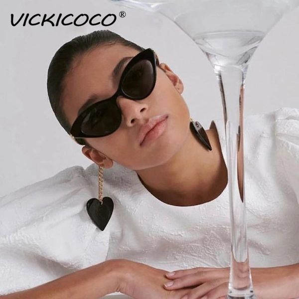 sunglasses 2021 heart pendant chain cat eye women vintage small black sun glasses female elegant shades with, White;black
sunglasses 2021 heart pendant chain cat eye women vintage small black sun glasses female elegant shades with, White;black
