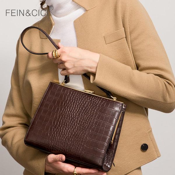 cross body women designer shoulder bag vintage clip frame animal print alligator chic totes handbag 2021 spring
cross body women designer shoulder bag vintage clip frame animal print alligator chic totes handbag 2021 spring