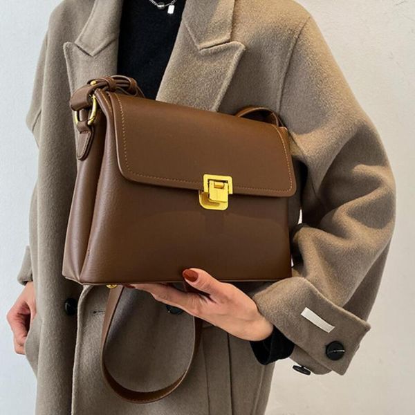 vintage square armpit bag 2021 fashion new high-quality pu leather women's designer handbag high capacity shoulder messenger bag
vintage square armpit bag 2021 fashion new high-quality pu leather women's designer handbag high capacity shoulder messenger bag