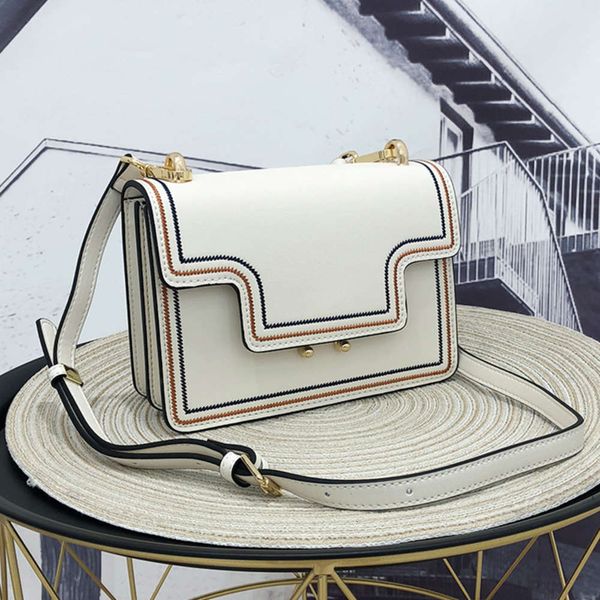 xiaofang 2021 new fashion korean wide belt organ cowhide single shoulder slant span women's bag
xiaofang 2021 new fashion korean wide belt organ cowhide single shoulder slant span women's bag