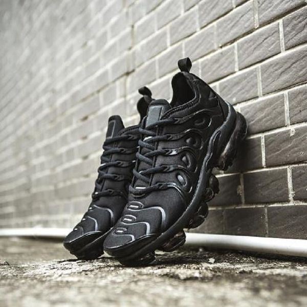 2021 new tn plus men women sport shoes black red white game royal anthracite ultra white black running shoes shoe sneakers 36-45
2021 new tn plus men women sport shoes black red white game royal anthracite ultra white black running shoes shoe sneakers 36-45