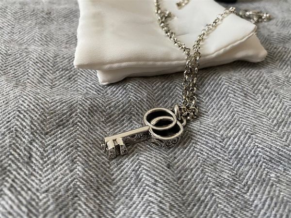 2021 trendy luxury brand original necklace for girl wedding necklace couple necklace and pendants for women collar sets, Silver
2021 trendy luxury brand original necklace for girl wedding necklace couple necklace and pendants for women collar sets, Silver