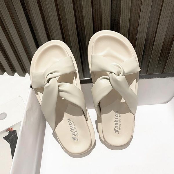 slippers 2021 sandals women's summer fashion flat shoes comfortable and versatile soft sole solid color, Black
slippers 2021 sandals women's summer fashion flat shoes comfortable and versatile soft sole solid color, Black