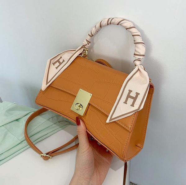 high-end women's bag 2021 summer trendy fashion messenger western-style portable small square bags
high-end women's bag 2021 summer trendy fashion messenger western-style portable small square bags