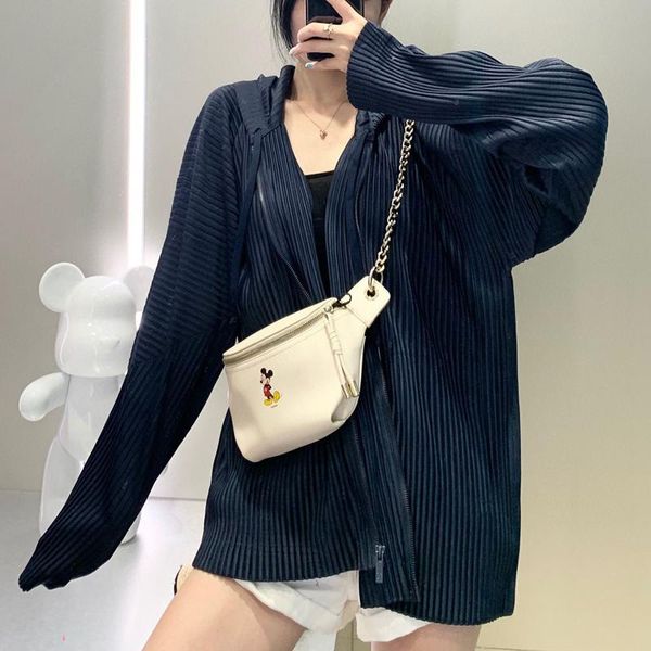 women's jackets fall miyake pleated for women fashion solid loose large size long sleeve zipper hooded jacket coat tide, Black;brown
women's jackets fall miyake pleated for women fashion solid loose large size long sleeve zipper hooded jacket coat tide, Black;brown
