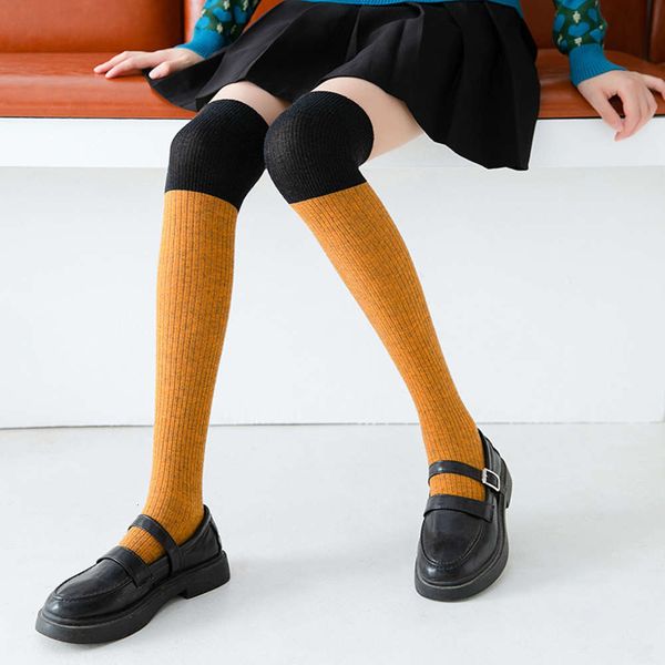2021new color matching knee leg sweet long tube female korean lovely college fashion flow pile socks, Black;white
2021new color matching knee leg sweet long tube female korean lovely college fashion flow pile socks, Black;white