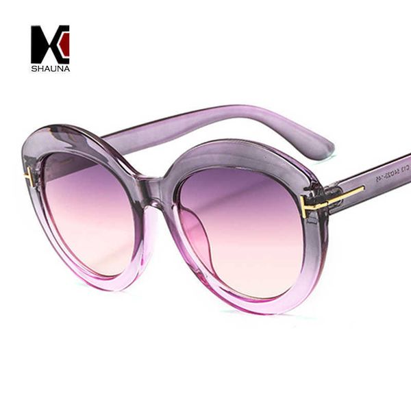 sun glasses shauna retro women round brand designer fashion double colors gradient shades, White;black
sun glasses shauna retro women round brand designer fashion double colors gradient shades, White;black
