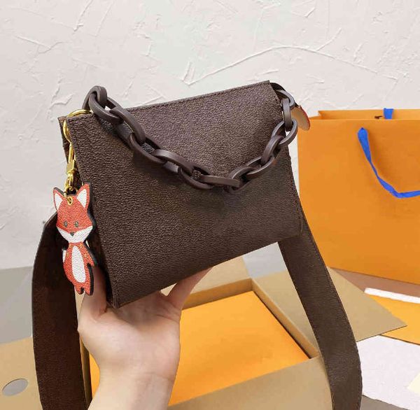 designer tote bag branded crossbody mini luxurys bags handbag fashion messenger crossbady wash classic letter printing wide shoulder strap
designer tote bag branded crossbody mini luxurys bags handbag fashion messenger crossbady wash classic letter printing wide shoulder strap