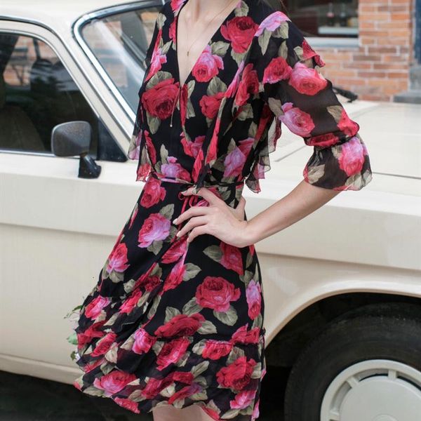 2021 new francs retro feminino floral impresso mini vestido decote em v plissado uma pea meia manga prairie chic doce vestidos com sashe nov, Black;gray
2021 new francs retro feminino floral impresso mini vestido decote em v plissado uma pea meia manga prairie chic doce vestidos com sashe nov, Black;gray