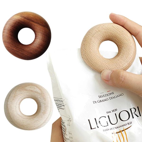 bag clips creative donuts black walnut wooden sealing solid wood snack tea strip kitchen food package
bag clips creative donuts black walnut wooden sealing solid wood snack tea strip kitchen food package