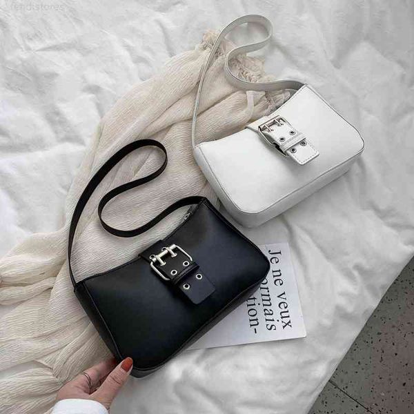 wallet cool wind leather buckle design underarm black french stick bag for women, Red;black
wallet cool wind leather buckle design underarm black french stick bag for women, Red;black