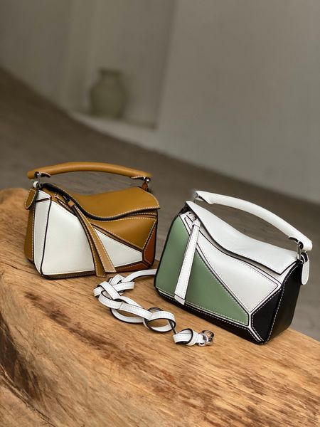 2020 new women's lov luojia geometry lingge geometry bag handbag messenger one shoulder leather women's bag
2020 new women's lov luojia geometry lingge geometry bag handbag messenger one shoulder leather women's bag