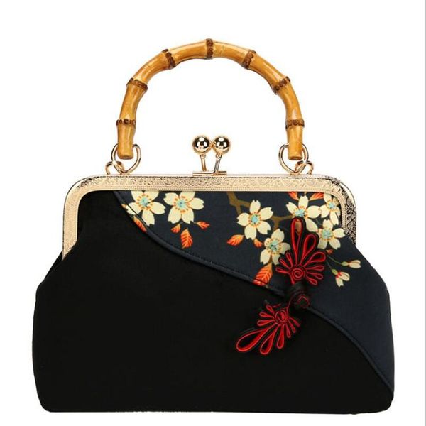 evening bags retro elegant cheongsam bag female portable banquet chain wild shoulder fashion messenger
evening bags retro elegant cheongsam bag female portable banquet chain wild shoulder fashion messenger