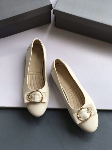 spring and autumn daily low-cut black sandals flat-heel solid color casual women's shoes soft comfortable breathable mother 01
spring and autumn daily low-cut black sandals flat-heel solid color casual women's shoes soft comfortable breathable mother 01