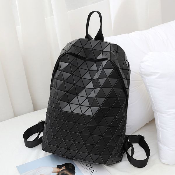 backpack 2021 spring and summer women's bag s lingge luminous korean trendy single shoulder messenger, Black;red
backpack 2021 spring and summer women's bag s lingge luminous korean trendy single shoulder messenger, Black;red