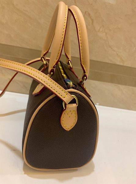 wholesale oxidation discoloration canvas genuine leather lady messenger bag phone purse fashion satchel pillow lovely handbag mini
wholesale oxidation discoloration canvas genuine leather lady messenger bag phone purse fashion satchel pillow lovely handbag mini