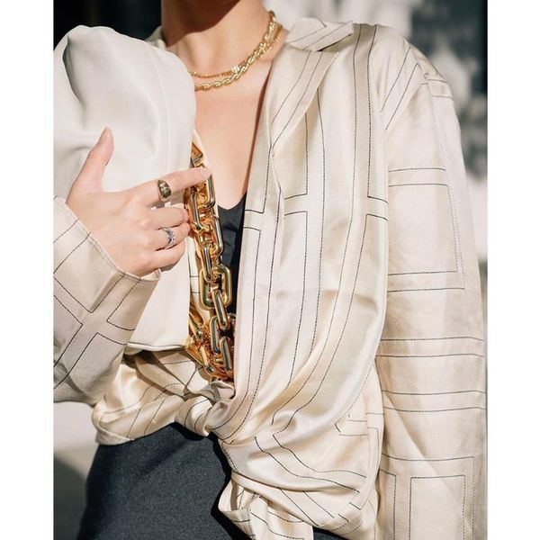 classic two-color design sense retro loose pajamas style embroidery all-match shirt, White
classic two-color design sense retro loose pajamas style embroidery all-match shirt, White