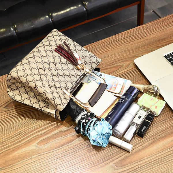 day packs bag female 2021 new simple and versatile crossbody handbag fashion generous one-shoulder bucket bag ladies pouch tide
day packs bag female 2021 new simple and versatile crossbody handbag fashion generous one-shoulder bucket bag ladies pouch tide