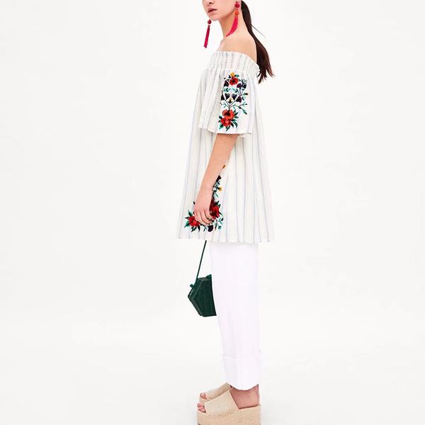 summer casual floral embroidery off shoulder mini dress feminina cotton dress straight loose striped female dress, Black;gray
summer casual floral embroidery off shoulder mini dress feminina cotton dress straight loose striped female dress, Black;gray
