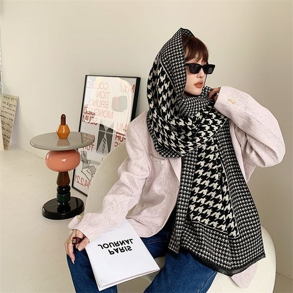 fashion thousand bird lattice scarf women's winter 2021 new imitation cashmere warm tassel shawl double-sided bib, Blue;black
fashion thousand bird lattice scarf women's winter 2021 new imitation cashmere warm tassel shawl double-sided bib, Blue;black