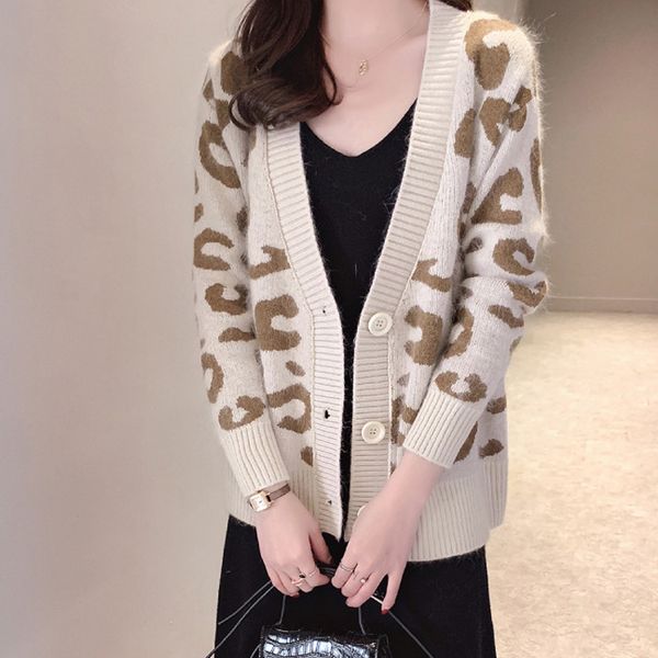 2021 new autumn spring women deep v-neck long sleeve female cardigan with buttons casual ladies sweater for outwear rsjx, White;black
2021 new autumn spring women deep v-neck long sleeve female cardigan with buttons casual ladies sweater for outwear rsjx, White;black