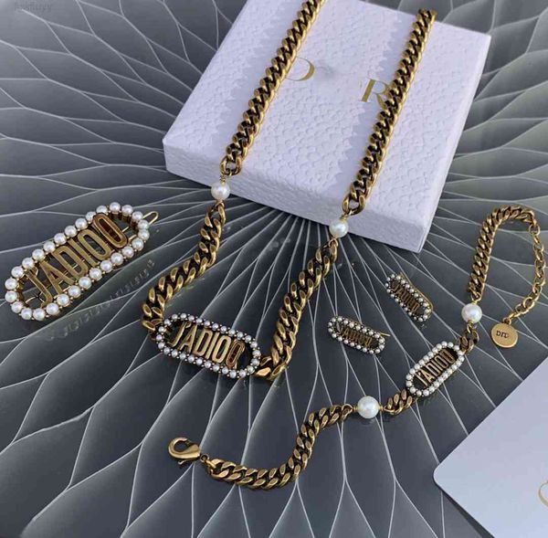 luxury designer fashion necklace dijia hairpin trim clip d family series set letter earrings bracelet high version pearl ring, Red;brown
luxury designer fashion necklace dijia hairpin trim clip d family series set letter earrings bracelet high version pearl ring, Red;brown