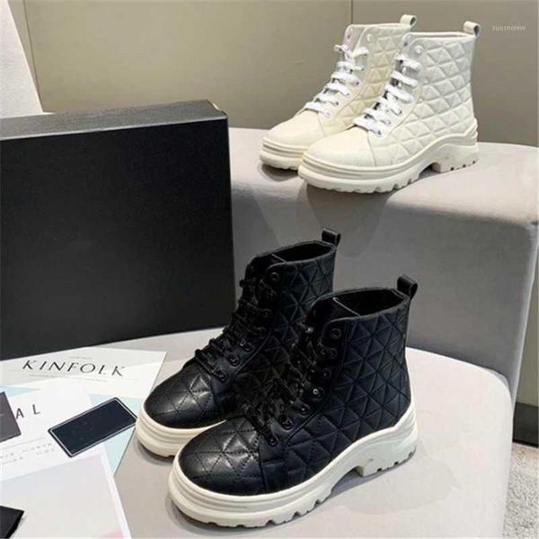 lattice motorcycle boots splice high-short thick-heel platform lace-up leather plaid women shoes, Black
lattice motorcycle boots splice high-short thick-heel platform lace-up leather plaid women shoes, Black