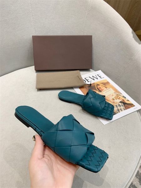 2021 fahsion women sandals ladies flip flops loafers black white red blue pink brown green slides shoes 35-42
2021 fahsion women sandals ladies flip flops loafers black white red blue pink brown green slides shoes 35-42