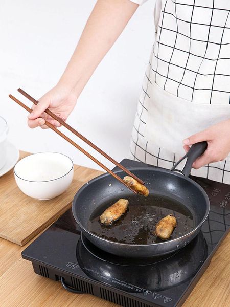 home bamboo and wood pot chopsticks non-slip and mildew-proof household natural lengthened noodles chopsticks fried dough
home bamboo and wood pot chopsticks non-slip and mildew-proof household natural lengthened noodles chopsticks fried dough