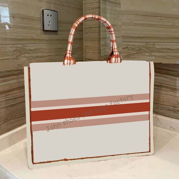 women genuine flower design book tote handbags tote twist handbag messenger shopping bag shoulder pockets totes cosmetic bag
women genuine flower design book tote handbags tote twist handbag messenger shopping bag shoulder pockets totes cosmetic bag