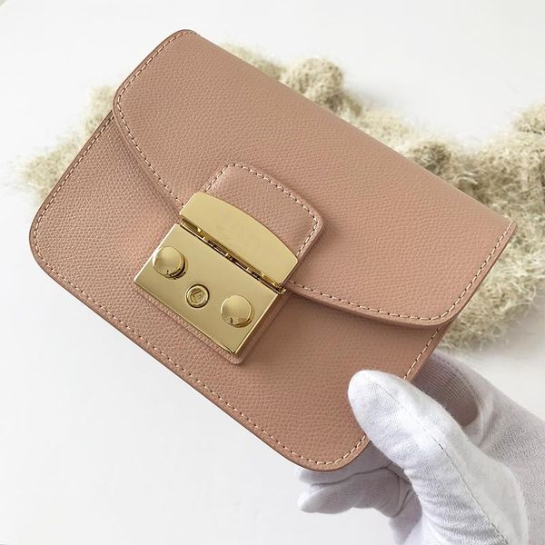 waist bags brand designer shoulder messenger bag leather all-match fashion chain ladies mini 2021 luxury
waist bags brand designer shoulder messenger bag leather all-match fashion chain ladies mini 2021 luxury